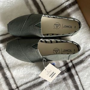 NWT Bonsai Green Toms
